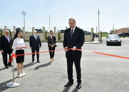 Prezident İlham Əliyev Qobustan Rayon Mərkəzi Xəstəxanasının açılışında iştirak edib - YENİLƏNİB