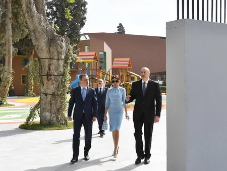 Prezident İlham Əliyev Bakıda Heydər Əliyev adına Müasir Təhsil Kompleksinin yeni binasının açılışında iştirak edib - YENİLƏNİB