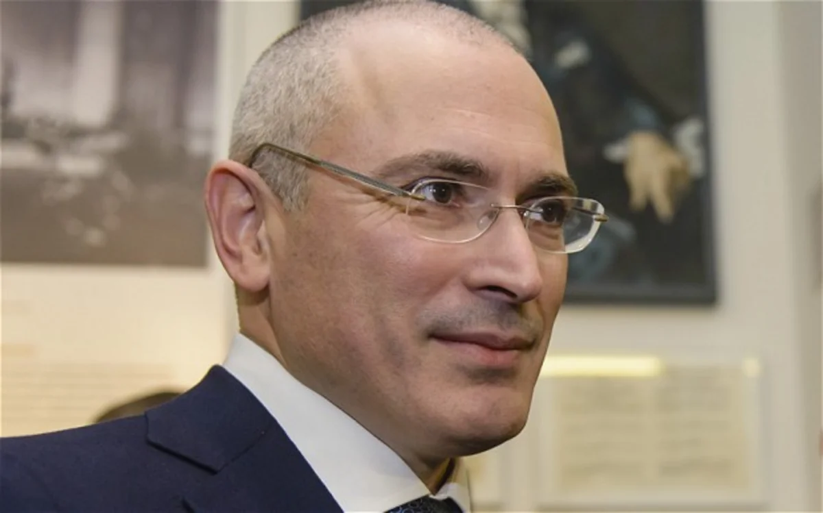 İnterpol Xodorkovskini beynəlxalq axtarışa verib
