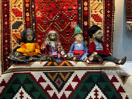 Tbilisidə Azərbaycan və Türkmənistan xalçaları sərgilənir