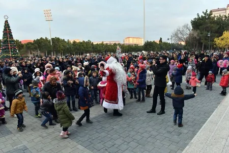 “Kimyaçı” Mədəniyyət Sarayında kimyaçıların övladları üçün Yeni il şənlikləri keçirilib