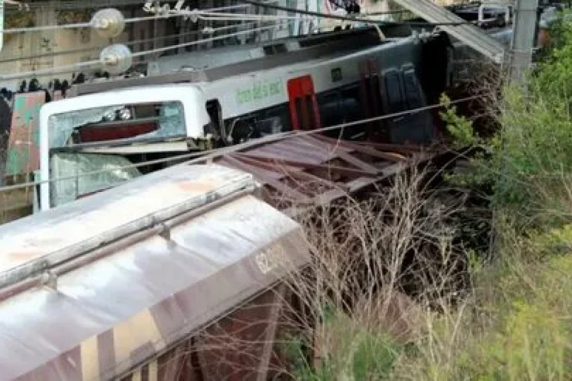 В Испании при столкновении поезда и локомотива пострадали около 30 человек