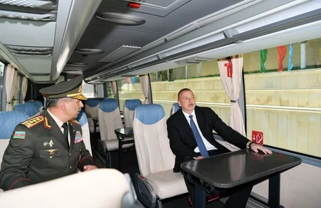 Prezident İlham Əliyev Cəmşid Naxçıvanski adına Hərbi Liseydə yenidənqurma işlərindən sonra yaradılan şəraitlə tanış olub - YENİLƏNİB - FOTO