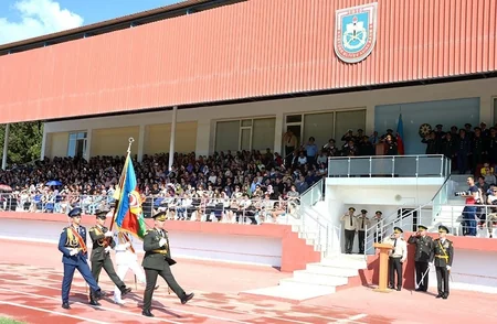 Müdafiə Nazirliyinin xüsusi təyinatlı təhsil müəssisələrində andiçmə mərasimləri keçirilib