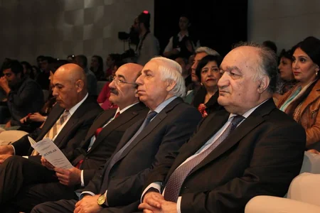 Lənkəran Teatrı Bakıda Ruhlar tamaşasını nümayiş etdirib