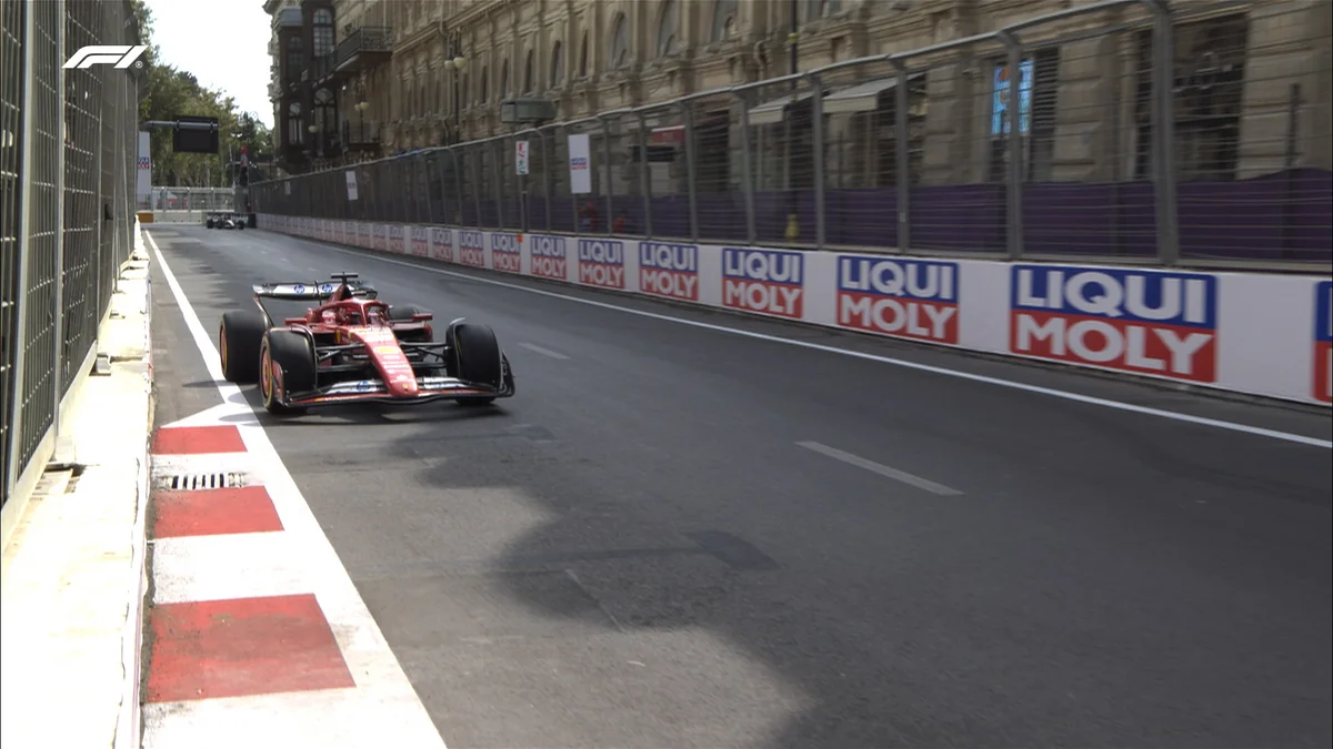 Formula 1: Birinci sərbəst yürüşdə qısa fasilə olub, trasa dəmir parçası düşüb