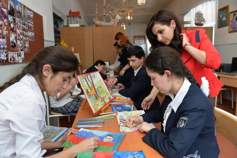 Heydər Əliyev Fondunun “Regional İnkişaf” İctimai Birliyi valideyn himayəsindən məhrum uşaqlar üçün peşə kursları təşkil edib