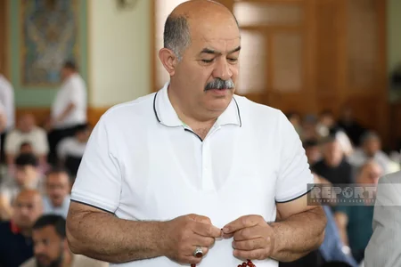 Eid al-Adha prayer held in Tazapir Mosque