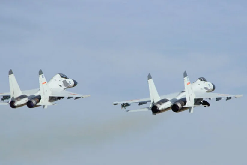 Два китайских истребителя перехватили самолет США над Восточно-Китайским морем