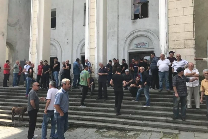 Gürcüstanda mədənçilər üç gündür etiraz aksiyası keçirirlər