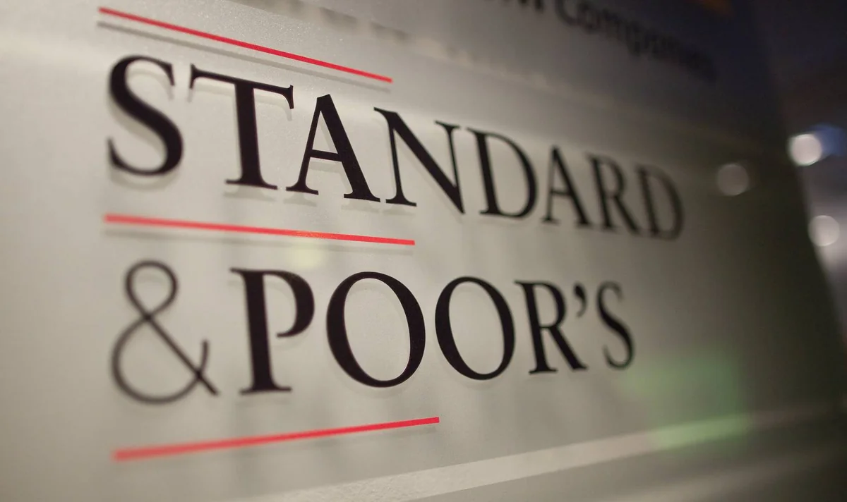 Standart & Poor's bank sisteminə xəbərdarlıq edib