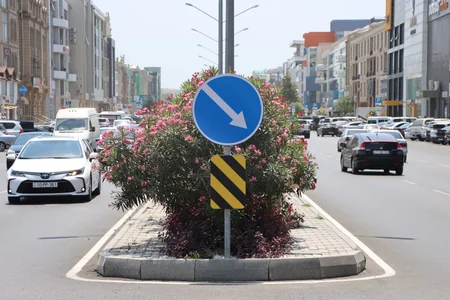 Bakının Əhməd Rəcəbli küçəsində yeni yol infrastrukturu qurulub