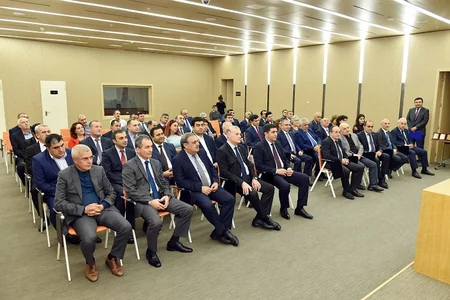 Neftçilərə Fəxri fərmanlar təqdim edilib