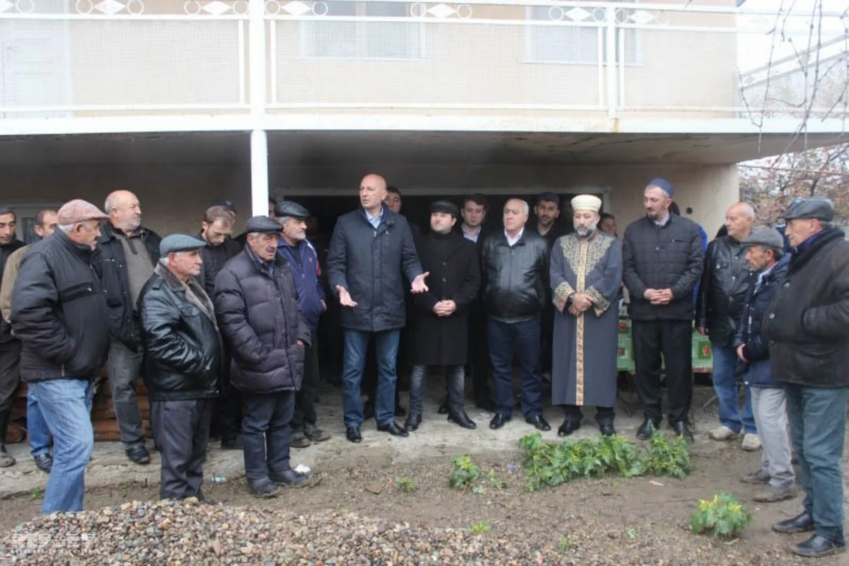 Gürcüstanda azərbaycanlıların yaşadığı kənddə məscid bərpa olunur