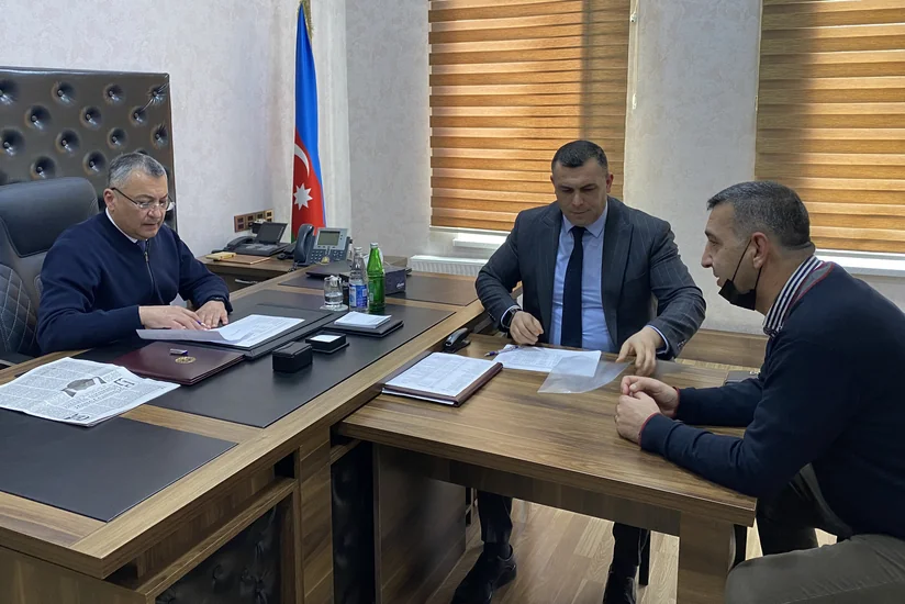 Dövlət Komitəsinin sədri vətəndaşların müraciətlərini dinləyib