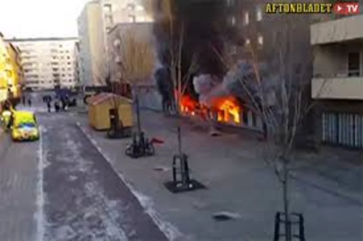 İsveçdə məscidi yandırdılar