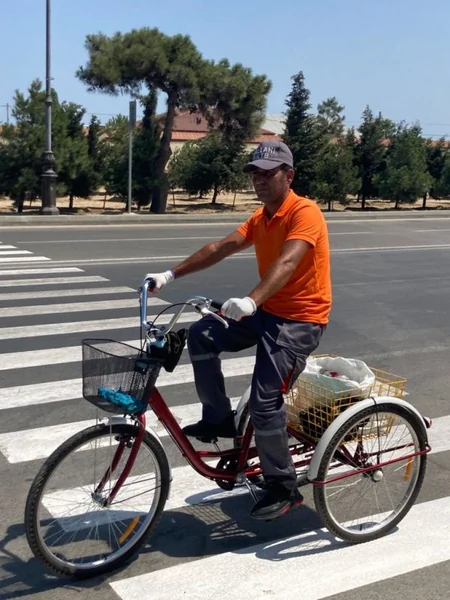 Bakının kommunal xidmətləri yeni texnika və velosipedlərlə təmin edilib