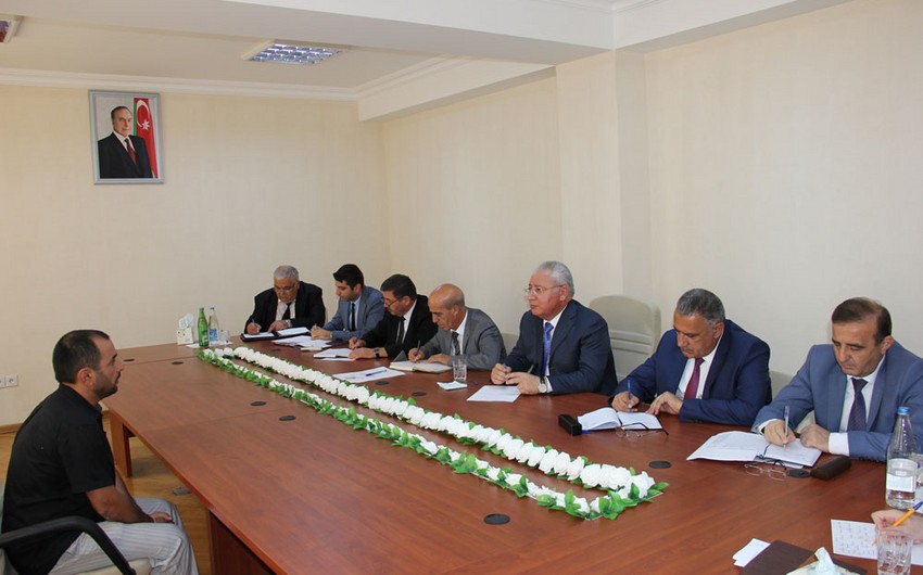 Heydər Əsədov Şəmkirdə vətəndaşları qəbul edib