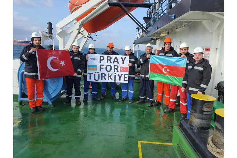 Azərbaycanın xarici sularda üzən dənizçiləri Türkiyəyə dəstək nümayiş etdiriblər