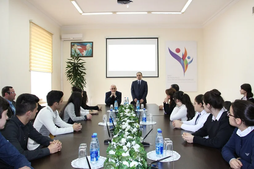 ​Məktəblilər multikulturalizmlə bağlı məlumatlandırılıblar