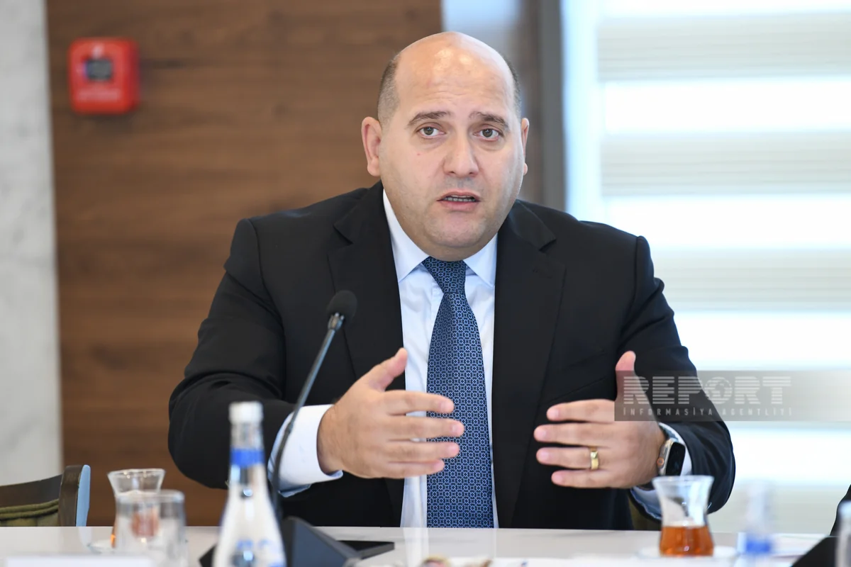 Emin Hüseynov: Azad edilmiş ərazilərdə müxtəlif sahə üzrə 11 işçi qrup fəaliyyət göstərir