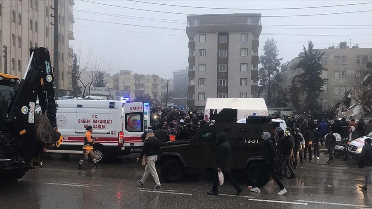 Введен временный запрет на транспортное сообщение с тремя провинциями в зоне землетрясения
