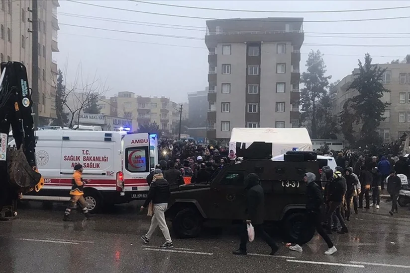 Введен временный запрет на транспортное сообщение с тремя провинциями в зоне землетрясения