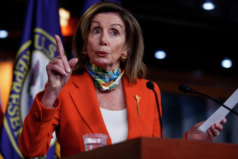 Nensi Pelosi Yaponiyaya səfər edib