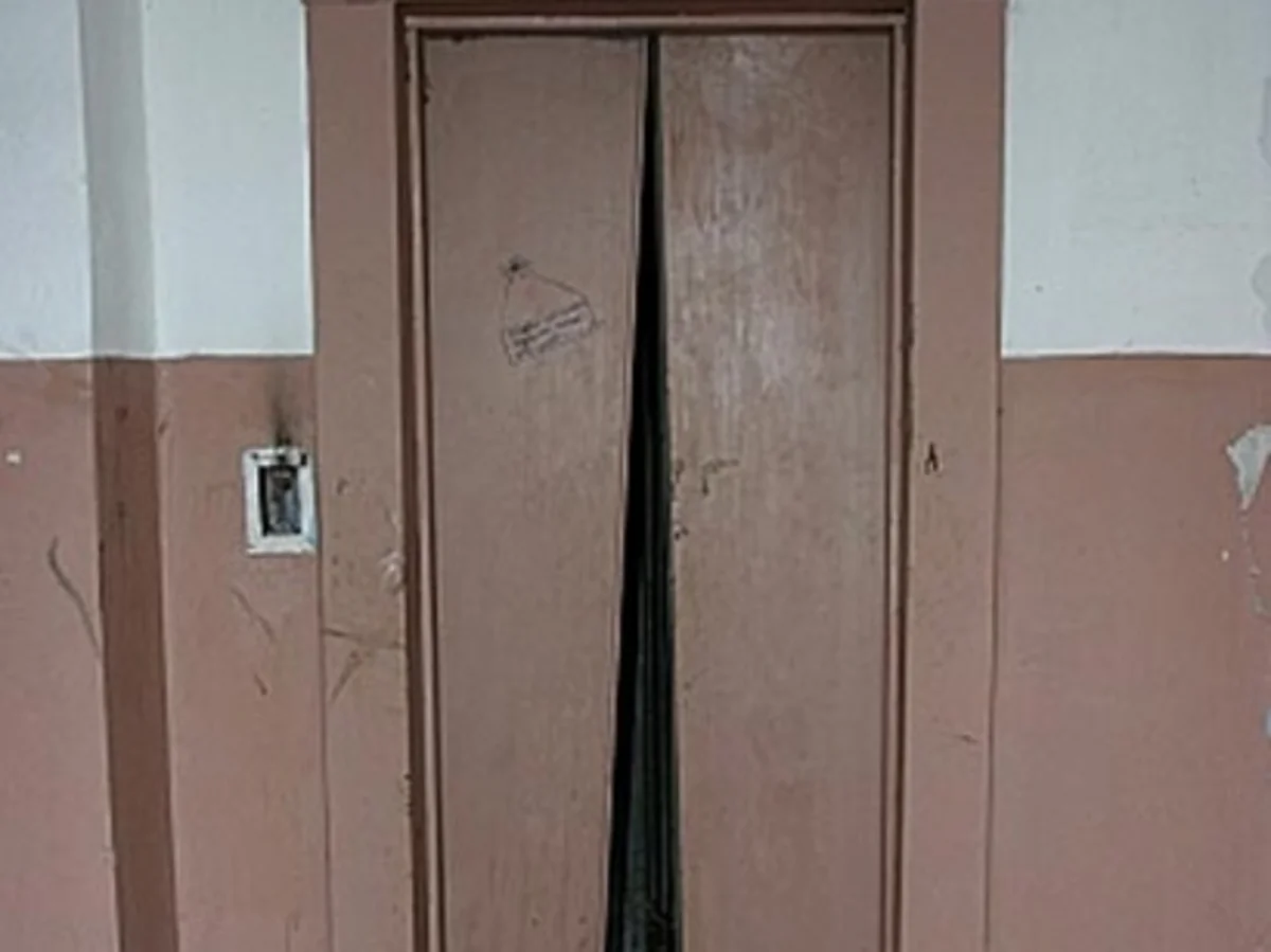 Bakıda liftdə köməksiz vəziyyətdə qalan 6 şəxs xilas edilib