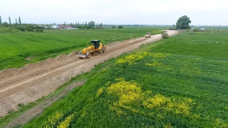 Azərbaycanda cəbhəyanı yollar yenidən qurulur