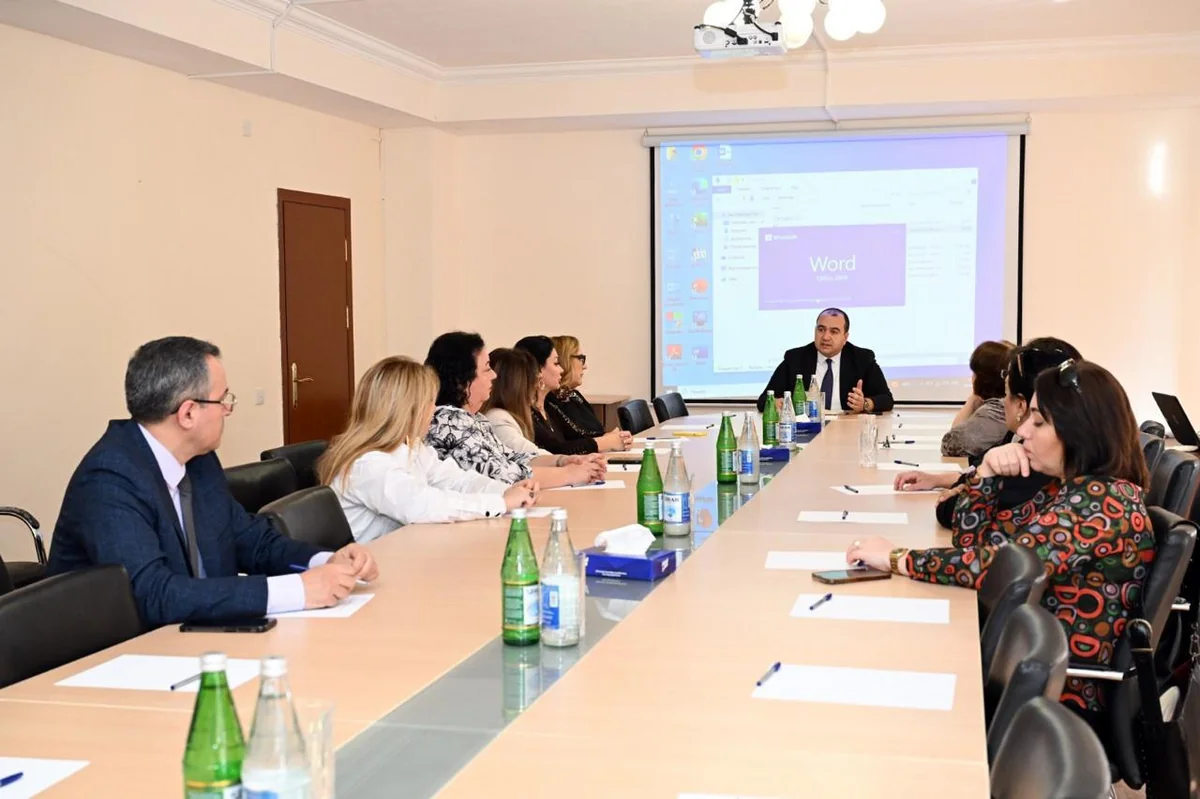 Müəllimlər üçün təlimin keçirilməsi qaydaları müzakirə edilib