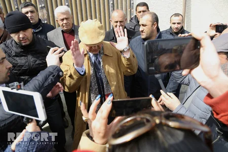 Əli İnsanov: Azərbaycandan kənara getmək fikrim yoxdur - FOTO
