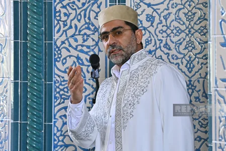 Nərimanovdakı “Cümə” məscidində təmirdən sonra ilk Cümə namazı qılınıb