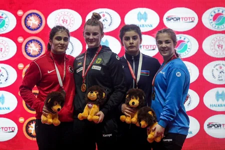 Azərbaycan güləşçiləri Zəfər kubokuunda 22 medal qazanıblar