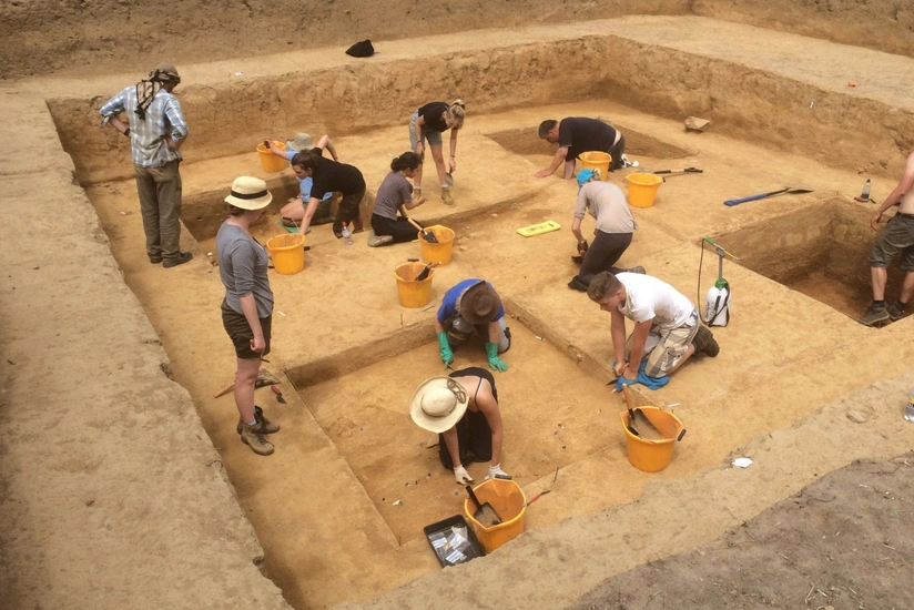 Prehistoric rock carvings found in Jersey