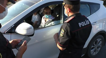 Dövlət qurumlarında çalışan bir qrup şəxs qaydaları pozaraq ailəsi ilə istirahətə gedib