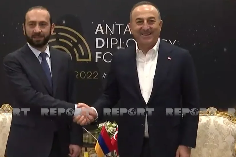 Turkish FM positively assesses his meeting with Armenian counterpart