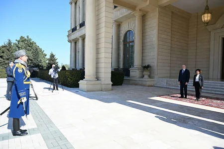 В Баку состоялась церемония официальной встречи президента Северной Македонии