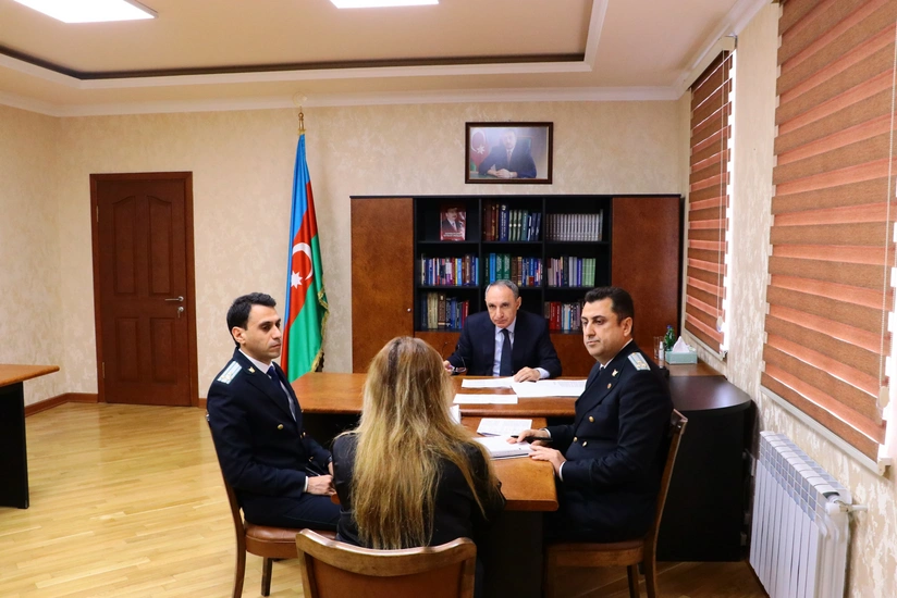 Baş prokuror Bakının Nizami rayonunda vətəndaşları qəbul edib