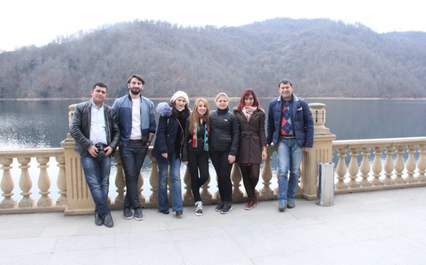 ​KİV nümayəndələri Gəncədə tarixi abidələri ziyarət ediblər