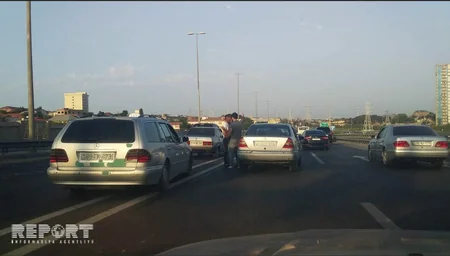 Bakıda zəncirvari yol qəzası olub - FOTO