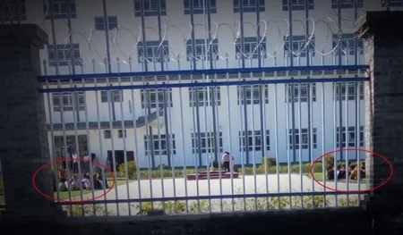 Çində uyğur və qazax uşaqları məcburən internata göndərirlər