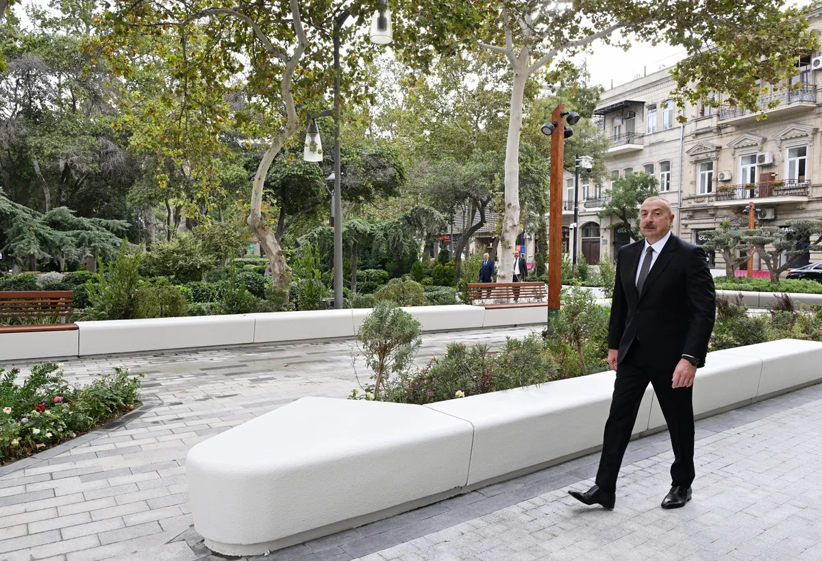 Prezident “Xaqani” bağında və ətraf ərazilərdə aparılmış abadlıq və yenidənqurma işlərindən sonra yaradılan şəraitlə tanış olub - YENİLƏNİB