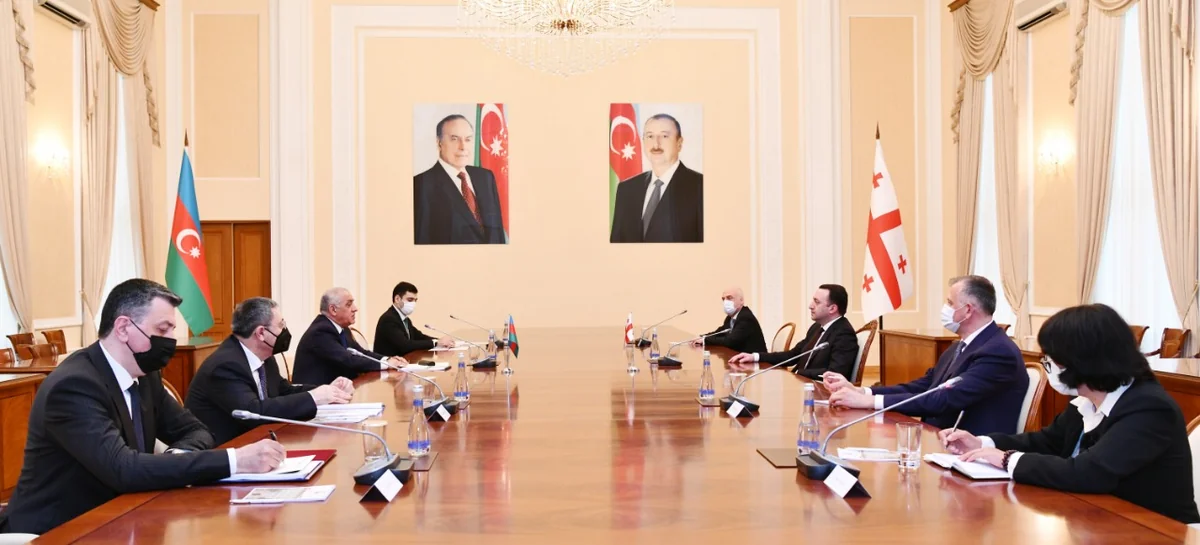 Əli Əsədov Gürcüstanın Baş naziri İrakli Qaribaşvili ilə görüşüb