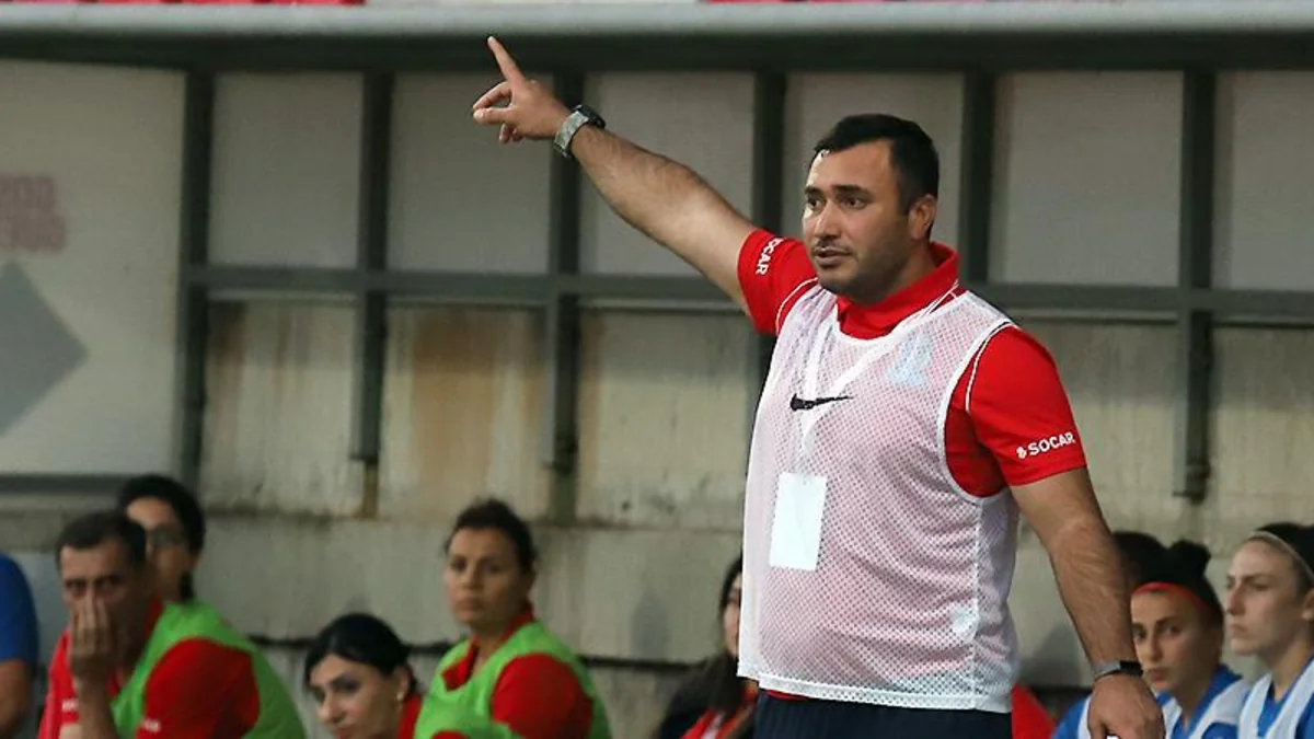 Azərbaycan millisinin baş məşqçisi: “Qrup liderliyini davam etdirmək istəyirik”
