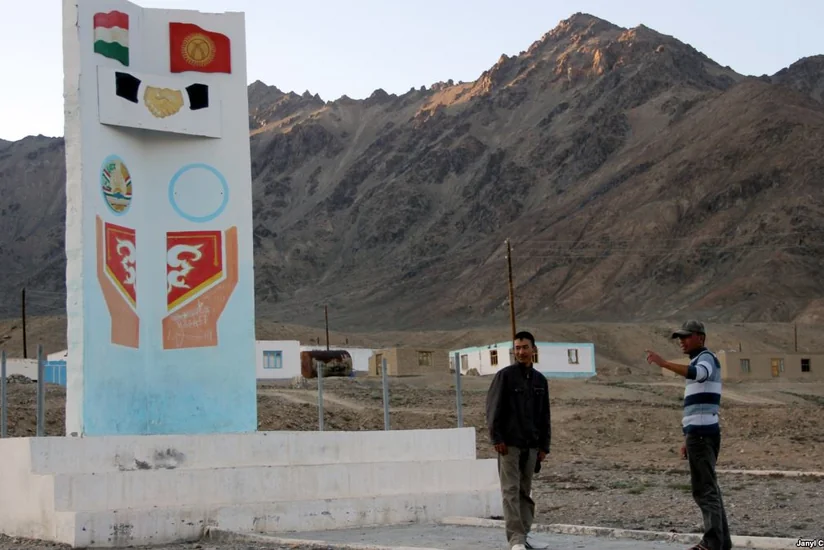 Произошла стрельба на границе Кыргызстана и Таджикистана, есть раненый