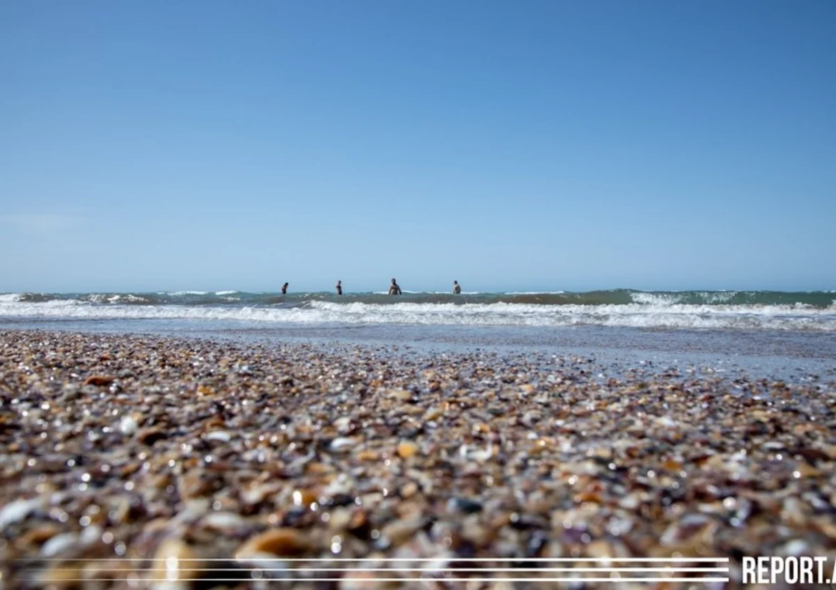 Dənizdə batmaq təhlükəsi ilə üzləşən 4 nəfər xilas edildi