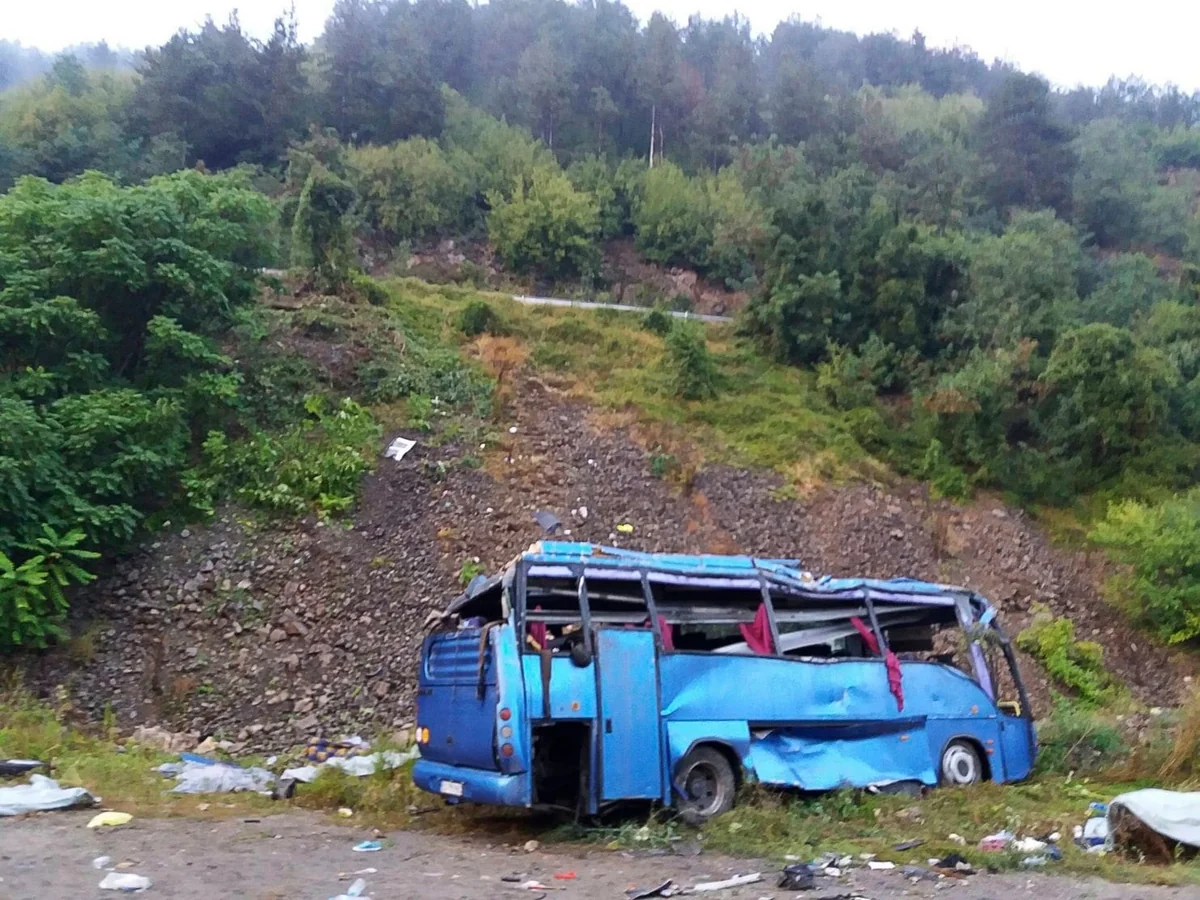 Bolqarıstanda 17 nəfərin öldüyü yol qəzasından sonra üç nazir istefa verib