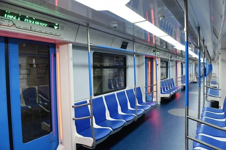 Prezident İlham Əliyev paytaxta gətirilən yeni metro qatarlarında yaradılan şəraitlə tanış olub - YENİLƏNİB