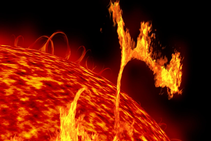 Günəşdə güclü partlayış baş verib